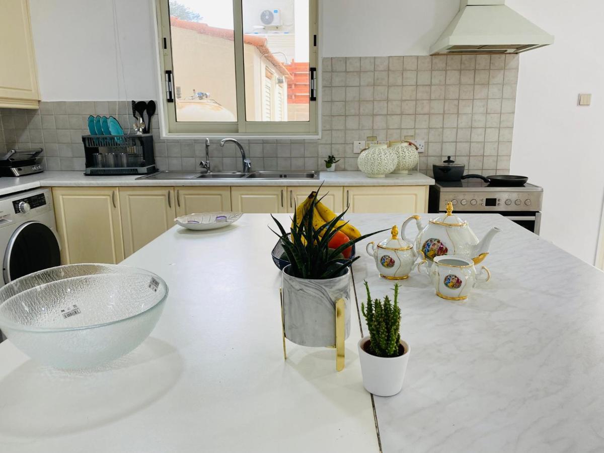 Gaia - 4 Bedroom House In Larnaca Exterior photo